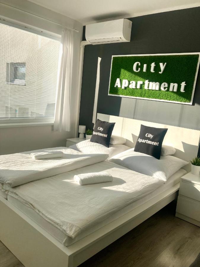 City Apartment Штурово Экстерьер фото