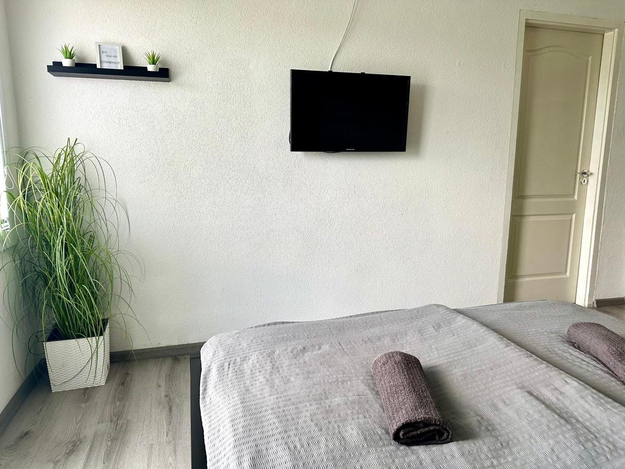 City Apartment Штурово Экстерьер фото